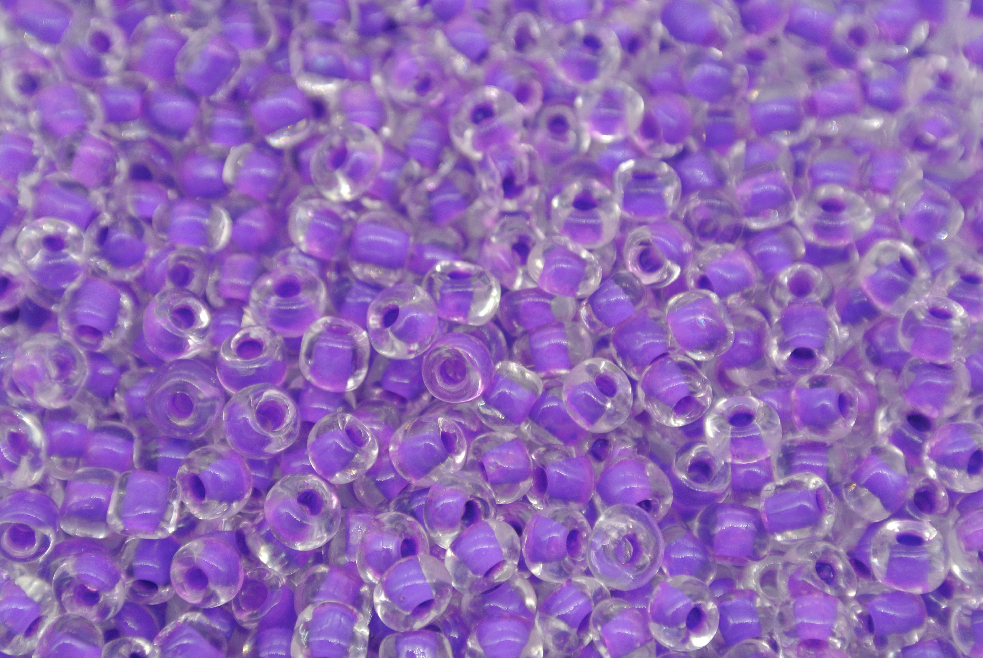 6/0 E Beads #186 Transparent Dark Purple 1/6Pound